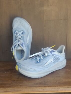 Altra Athletic Shoes Women's sz 8.5 Wide Torin 8 Light Blue Running Sneakers